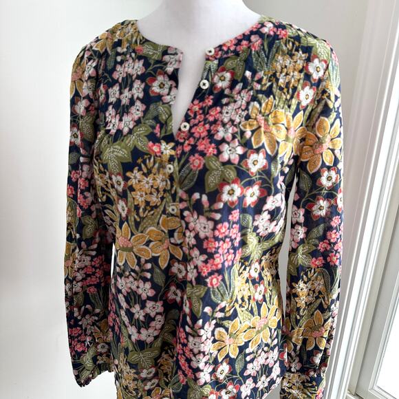 Talbots 100% Cotton XS Colorful Pintuck Floral Lightweight Feminine Blouse - Picture 3 of 7